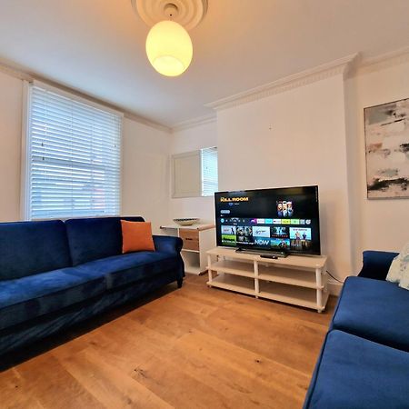 Cosy Home In Kensington - Great Location! 3 Minutes Walk To Earl'S Court Station ロンドン エクステリア 写真