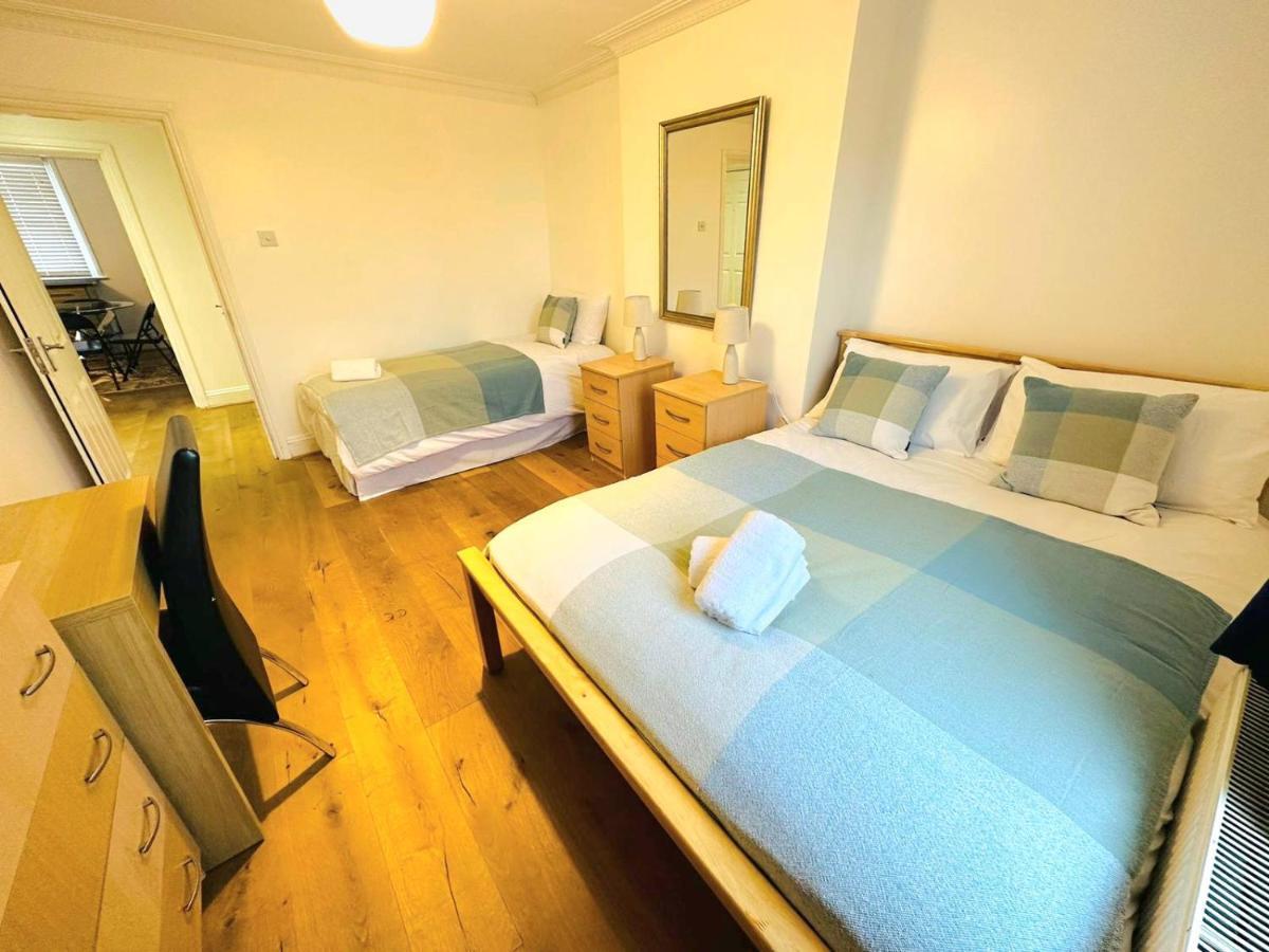 Cosy Home In Kensington - Great Location! 3 Minutes Walk To Earl'S Court Station ロンドン エクステリア 写真