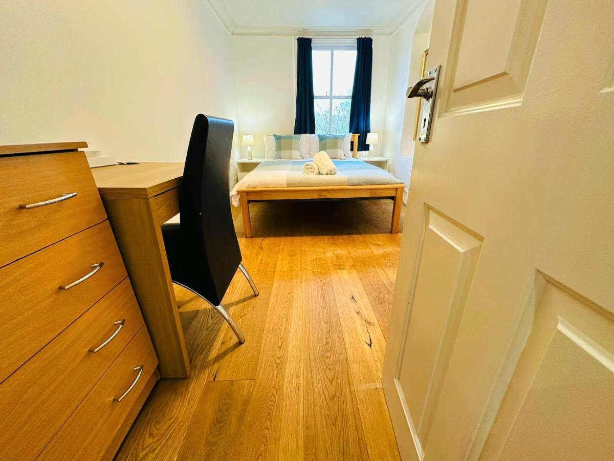 Cosy Home In Kensington - Great Location! 3 Minutes Walk To Earl'S Court Station ロンドン エクステリア 写真