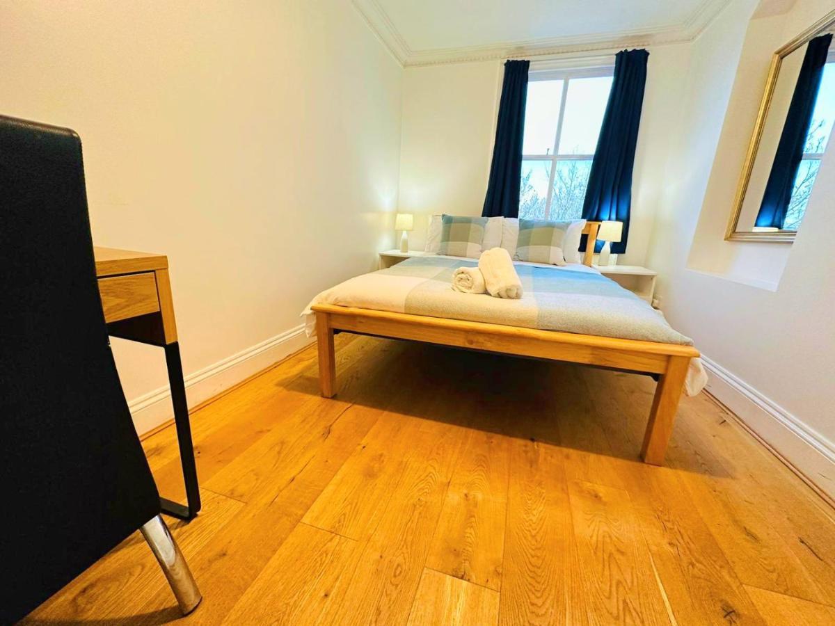 Cosy Home In Kensington - Great Location! 3 Minutes Walk To Earl'S Court Station ロンドン エクステリア 写真