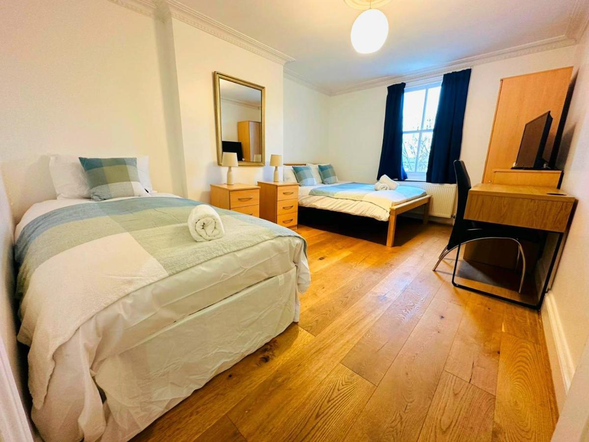 Cosy Home In Kensington - Great Location! 3 Minutes Walk To Earl'S Court Station ロンドン エクステリア 写真