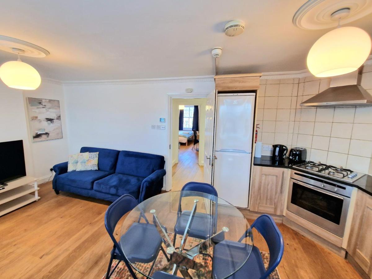 Cosy Home In Kensington - Great Location! 3 Minutes Walk To Earl'S Court Station ロンドン エクステリア 写真